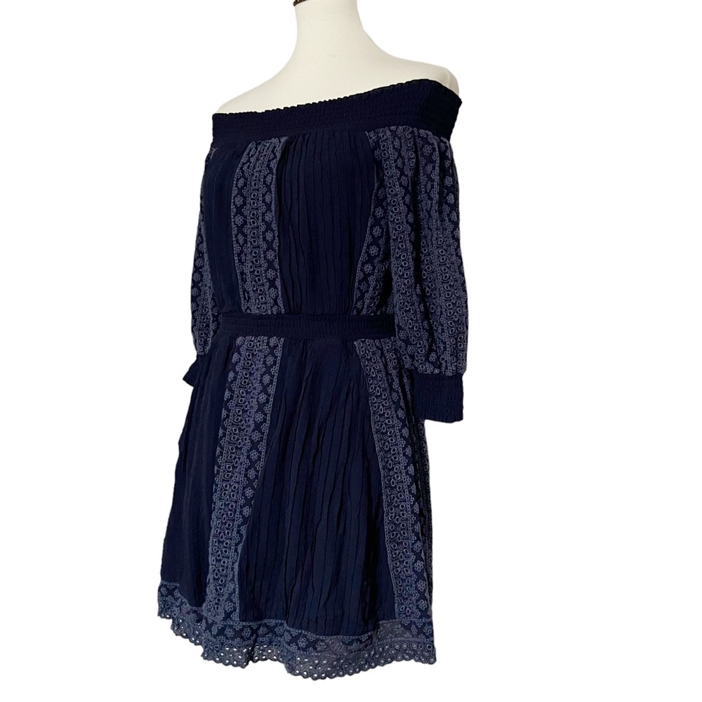 Alice and Olivia Pammy Eyelet Embroidered‎ Off -The Shoulder Dress - Picture 7 of 12
